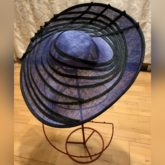 Hat - Picture 3 of 3